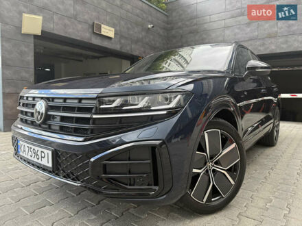 Фольксваген Туарег 2024 у Києві на Automoto.ua Синій Фольксваген Туарег, об'ємом двигуна 3 л та пробігом 61 тис. км за 78500 $, фото 1 на Automoto.ua