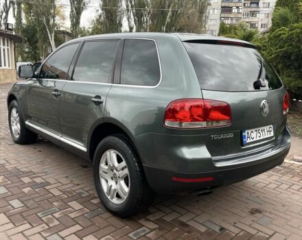 Зеленый Фольксваген Туарег, объемом двигателя 4.9 л и пробегом 280 тыс. км за 5999 $, фото 4 на Automoto.ua