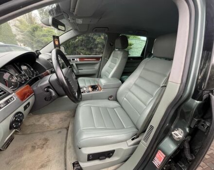 Зеленый Фольксваген Туарег, объемом двигателя 4.9 л и пробегом 280 тыс. км за 5999 $, фото 6 на Automoto.ua