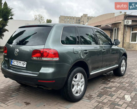 Зеленый Фольксваген Туарег, объемом двигателя 4.92 л и пробегом 280 тыс. км за 5999 $, фото 3 на Automoto.ua