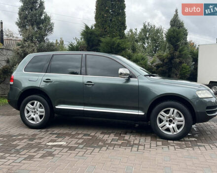 Зеленый Фольксваген Туарег, объемом двигателя 4.92 л и пробегом 280 тыс. км за 5999 $, фото 2 на Automoto.ua