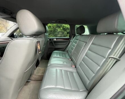 Зеленый Фольксваген Туарег, объемом двигателя 4.9 л и пробегом 280 тыс. км за 5999 $, фото 5 на Automoto.ua