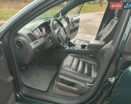 Зелений Фольксваген Туарег, об'ємом двигуна 2.46 л та пробігом 322 тис. км за 7200 $, фото 2 на Automoto.ua