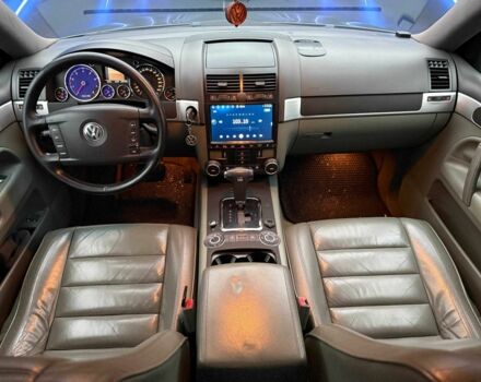 Зеленый Фольксваген Туарег, объемом двигателя 3.2 л и пробегом 282 тыс. км за 7799 $, фото 10 на Automoto.ua