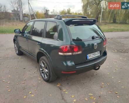 Зелений Фольксваген Туарег, об'ємом двигуна 2.46 л та пробігом 322 тис. км за 7200 $, фото 3 на Automoto.ua