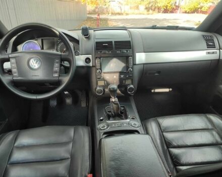 Зеленый Фольксваген Туарег, объемом двигателя 2.5 л и пробегом 322 тыс. км за 7200 $, фото 2 на Automoto.ua