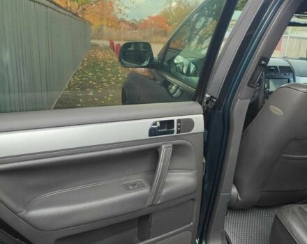 Зеленый Фольксваген Туарег, объемом двигателя 2.5 л и пробегом 322 тыс. км за 7200 $, фото 5 на Automoto.ua