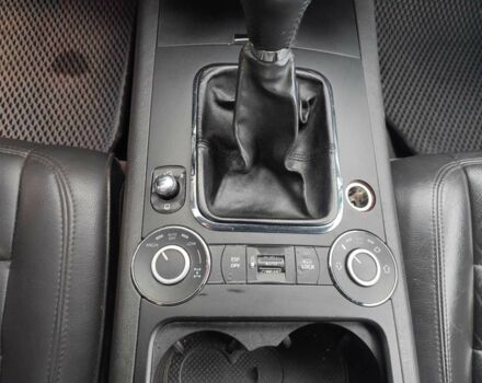 Зеленый Фольксваген Туарег, объемом двигателя 2.5 л и пробегом 322 тыс. км за 7200 $, фото 9 на Automoto.ua