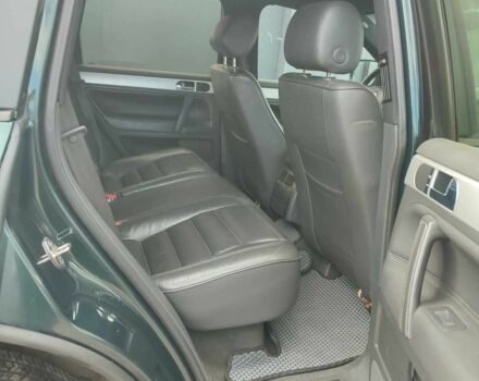 Зеленый Фольксваген Туарег, объемом двигателя 2.5 л и пробегом 322 тыс. км за 7200 $, фото 21 на Automoto.ua