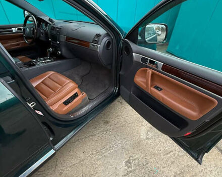 Зеленый Фольксваген Туарег, объемом двигателя 4.92 л и пробегом 201 тыс. км за 6800 $, фото 9 на Automoto.ua