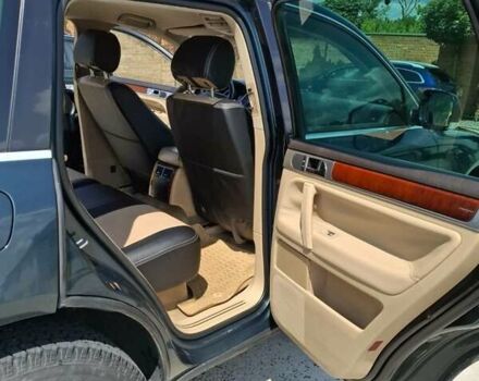 Зеленый Фольксваген Туарег, объемом двигателя 2.5 л и пробегом 353 тыс. км за 7500 $, фото 10 на Automoto.ua