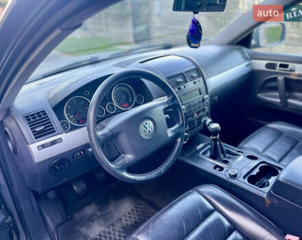 Зеленый Фольксваген Туарег, объемом двигателя 2.5 л и пробегом 303 тыс. км за 2999 $, фото 14 на Automoto.ua