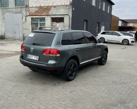 Зеленый Фольксваген Туарег, объемом двигателя 3.2 л и пробегом 111 тыс. км за 5000 $, фото 3 на Automoto.ua