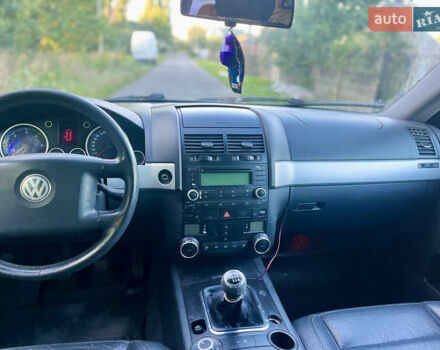 Зеленый Фольксваген Туарег, объемом двигателя 2.5 л и пробегом 303 тыс. км за 2999 $, фото 23 на Automoto.ua