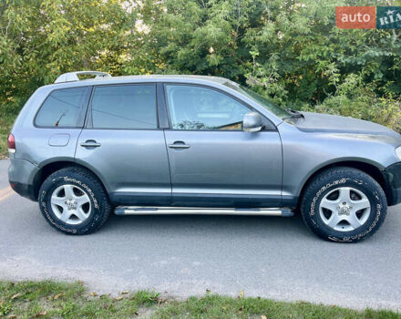 Зеленый Фольксваген Туарег, объемом двигателя 2.5 л и пробегом 303 тыс. км за 2999 $, фото 5 на Automoto.ua