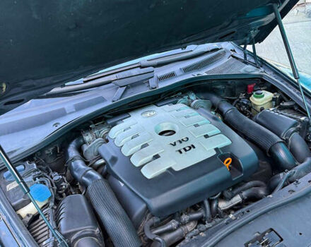 Зеленый Фольксваген Туарег, объемом двигателя 4.92 л и пробегом 201 тыс. км за 6800 $, фото 22 на Automoto.ua