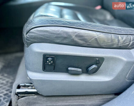 Зеленый Фольксваген Туарег, объемом двигателя 2.5 л и пробегом 303 тыс. км за 2999 $, фото 38 на Automoto.ua