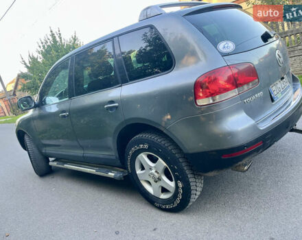 Зеленый Фольксваген Туарег, объемом двигателя 2.5 л и пробегом 303 тыс. км за 2999 $, фото 48 на Automoto.ua