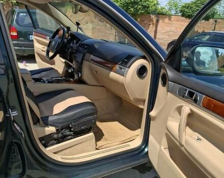 Зеленый Фольксваген Туарег, объемом двигателя 2.5 л и пробегом 353 тыс. км за 7500 $, фото 2 на Automoto.ua