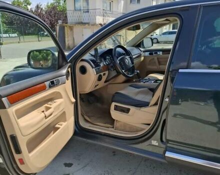 Зеленый Фольксваген Туарег, объемом двигателя 2.5 л и пробегом 353 тыс. км за 7500 $, фото 6 на Automoto.ua