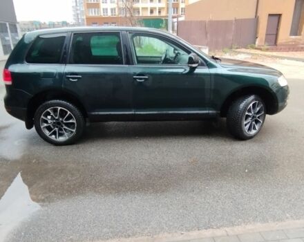 Зеленый Фольксваген Туарег, объемом двигателя 2.5 л и пробегом 452 тыс. км за 4700 $, фото 1 на Automoto.ua