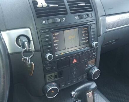 Зеленый Фольксваген Туарег, объемом двигателя 2.97 л и пробегом 408 тыс. км за 8200 $, фото 6 на Automoto.ua