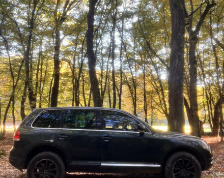 Зелений Фольксваген Туарег, об'ємом двигуна 2.46 л та пробігом 398 тис. км за 6500 $, фото 4 на Automoto.ua