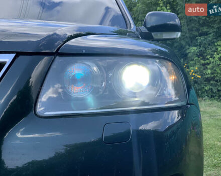 Зелений Фольксваген Туарег, об'ємом двигуна 3 л та пробігом 380 тис. км за 7200 $, фото 31 на Automoto.ua