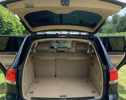 Зелений Фольксваген Туарег, об'ємом двигуна 3 л та пробігом 380 тис. км за 7200 $, фото 12 на Automoto.ua