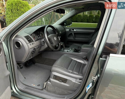 Зеленый Фольксваген Туарег, объемом двигателя 2.97 л и пробегом 350 тыс. км за 13999 $, фото 17 на Automoto.ua