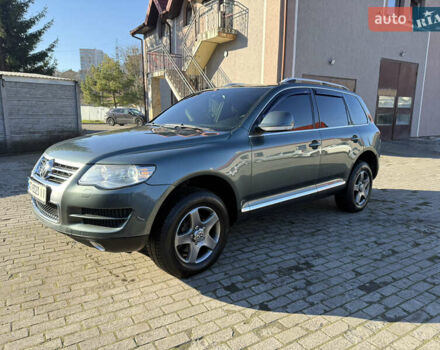 Зеленый Фольксваген Туарег, объемом двигателя 2.97 л и пробегом 350 тыс. км за 13999 $, фото 6 на Automoto.ua