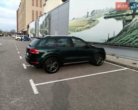 Зелений Фольксваген Туарег, об'ємом двигуна 2.97 л та пробігом 445 тис. км за 16800 $, фото 1 на Automoto.ua