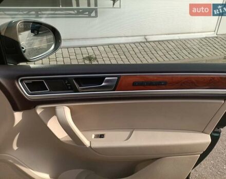 Зелений Фольксваген Туарег, об'ємом двигуна 2.97 л та пробігом 445 тис. км за 16800 $, фото 8 на Automoto.ua