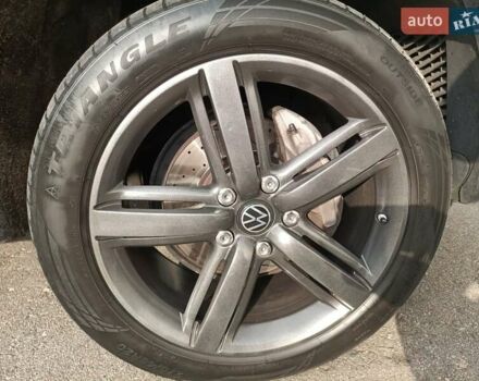 Зелений Фольксваген Туарег, об'ємом двигуна 2.97 л та пробігом 445 тис. км за 16800 $, фото 6 на Automoto.ua