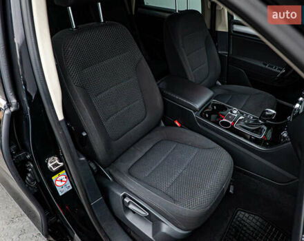 Зеленый Фольксваген Туарег, объемом двигателя 3 л и пробегом 212 тыс. км за 23465 $, фото 12 на Automoto.ua