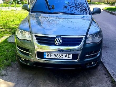 Фольксваген Туарег 2003 в Павлограде на Automoto.ua Зеленый Фольксваген Туарег, объемом двигателя 3.2 л и пробегом 234 тыс. км за 10000 $, фото 1 на Automoto.ua