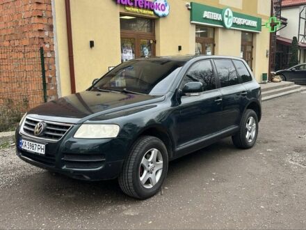 Зеленый Фольксваген Туарег, объемом двигателя 2.5 л и пробегом 375 тыс. км за 3500 $, фото 1 на Automoto.ua