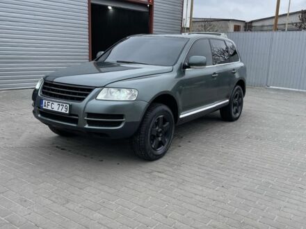 Зеленый Фольксваген Туарег, объемом двигателя 3.2 л и пробегом 111 тыс. км за 5000 $, фото 1 на Automoto.ua