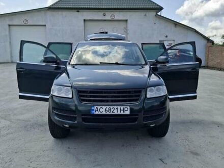 Зеленый Фольксваген Туарег, объемом двигателя 2.5 л и пробегом 353 тыс. км за 7500 $, фото 1 на Automoto.ua