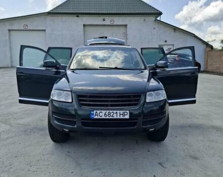 Зеленый Фольксваген Туарег, объемом двигателя 2.5 л и пробегом 353 тыс. км за 7500 $, фото 1 на Automoto.ua