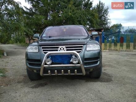 Зелений Фольксваген Туарег, об'ємом двигуна 3.2 л та пробігом 270 тис. км за 7600 $, фото 1 на Automoto.ua