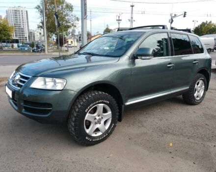 Зеленый Фольксваген Туарег, объемом двигателя 2.5 л и пробегом 316 тыс. км за 10900 $, фото 1 на Automoto.ua