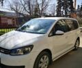 Белый Фольксваген Туран, объемом двигателя 2 л и пробегом 250 тыс. км за 10000 $, фото 2 на Automoto.ua