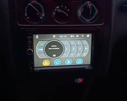 Белый Фольксваген Туран, объемом двигателя 1.9 л и пробегом 376 тыс. км за 4750 $, фото 57 на Automoto.ua