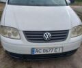 Белый Фольксваген Туран, объемом двигателя 1.9 л и пробегом 350 тыс. км за 4860 $, фото 1 на Automoto.ua
