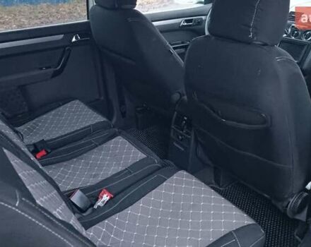 Белый Фольксваген Туран, объемом двигателя 1.9 л и пробегом 376 тыс. км за 4750 $, фото 33 на Automoto.ua