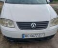Белый Фольксваген Туран, объемом двигателя 1.9 л и пробегом 350 тыс. км за 4860 $, фото 1 на Automoto.ua