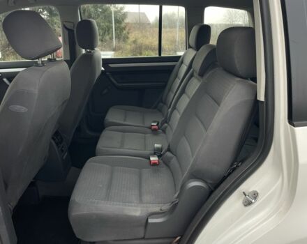 Белый Фольксваген Туран, объемом двигателя 1.9 л и пробегом 500 тыс. км за 2950 $, фото 12 на Automoto.ua