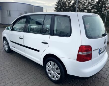 Белый Фольксваген Туран, объемом двигателя 1.9 л и пробегом 500 тыс. км за 2950 $, фото 4 на Automoto.ua