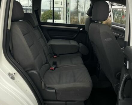 Белый Фольксваген Туран, объемом двигателя 1.9 л и пробегом 500 тыс. км за 2950 $, фото 13 на Automoto.ua